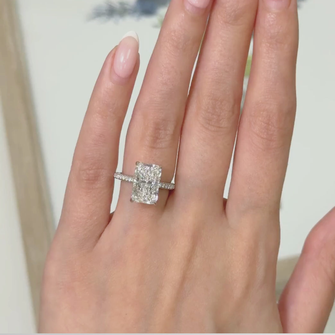 Ready to Ship  4.29ct D/VVS2 Radiant Lab-Created Diamond Engagement Ring in Platinum