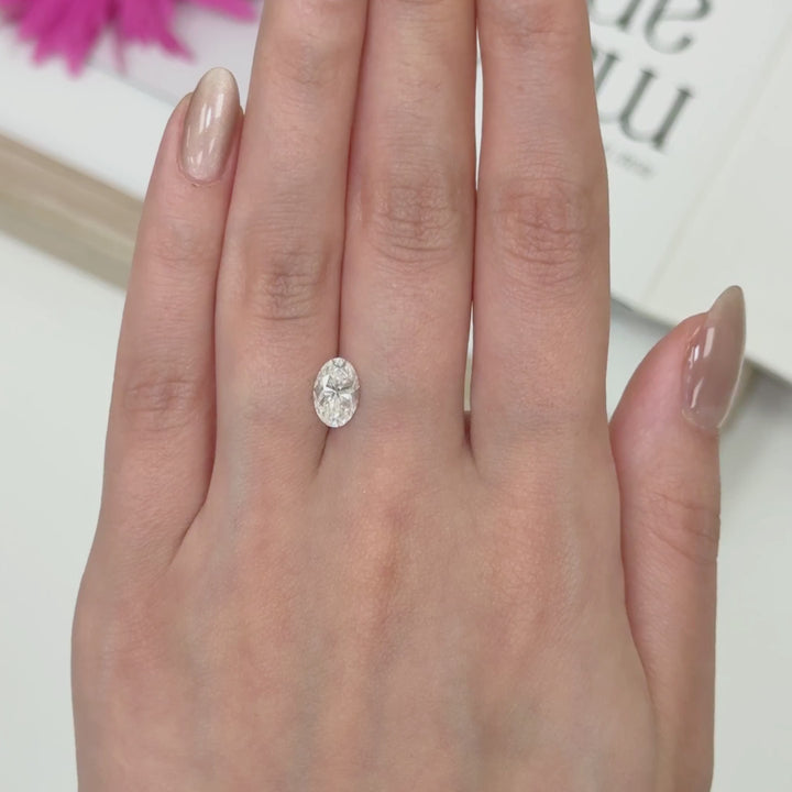 9x6mm ( DEW 1.8ct) oval crushed ice moissanite