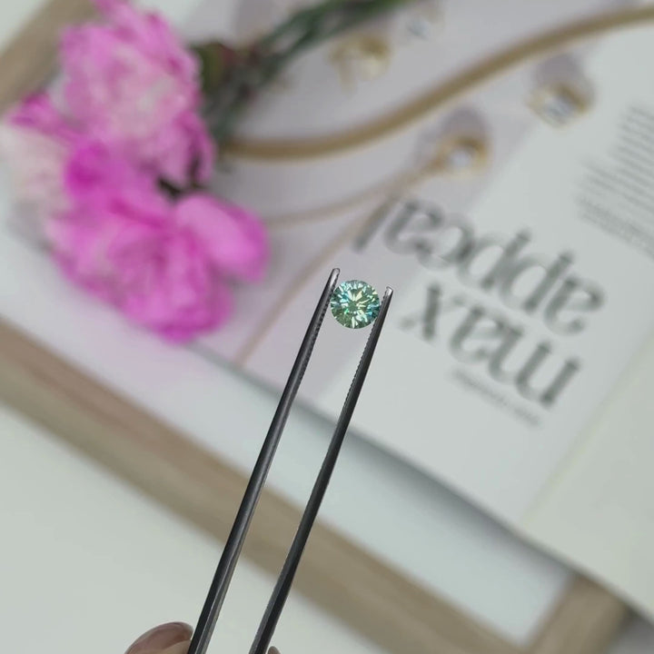 6.5mm ( DEW 1ct) round aqua teal moissanite