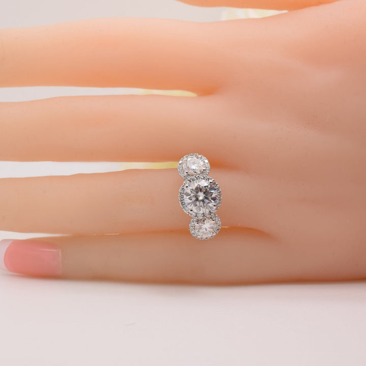 AGIDesignShop Nadia Round Moissanite Engagement Ring