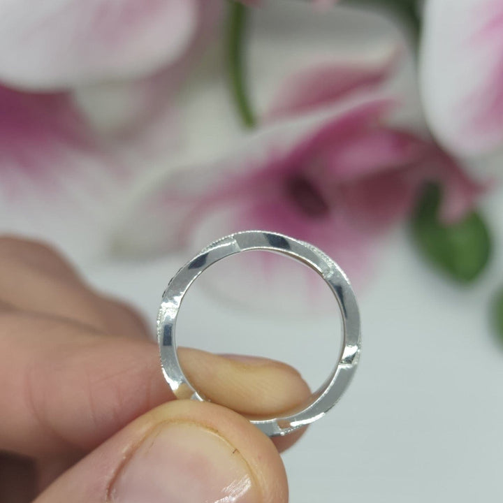 AGI Design Ready to Ship  Diamond And Sapphire Wedding Band